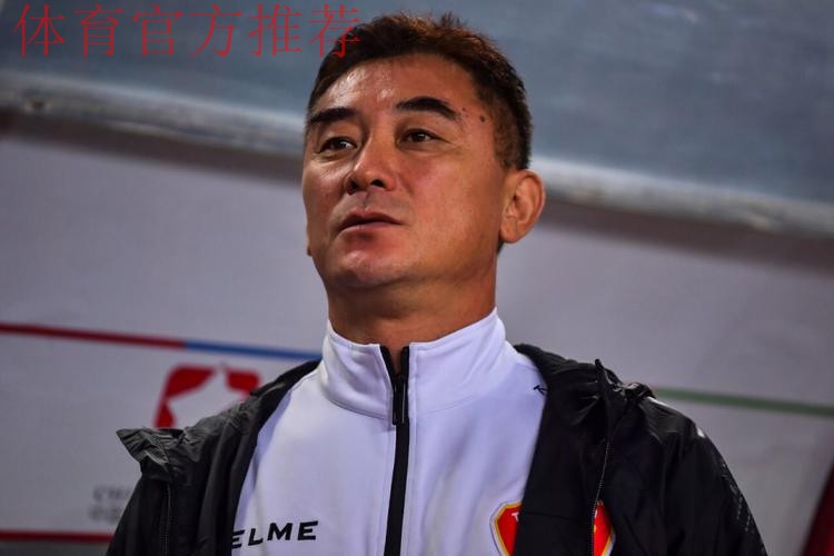 傅博带领国足进行首训 即将兵发韩国东亚杯赛