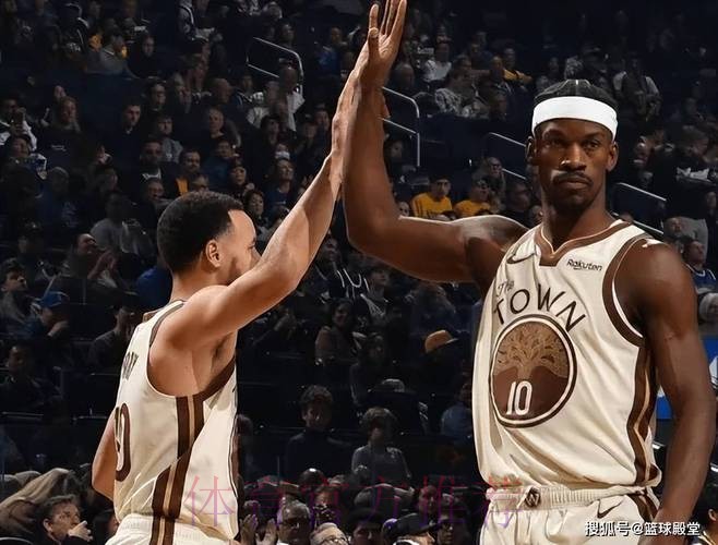 勇士137-103击败国王，库里27+10德罗赞空砍24分难救主