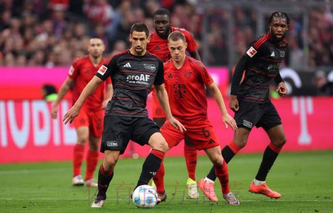 孔帕尼完成执教拜仁的第50场德甲里程碑,率队39胜9平2负 孔帕尼完成执教拜仁的第50场德甲里程碑,率队39胜9平2负